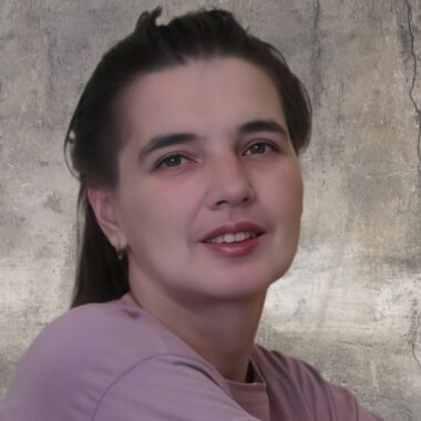 Olena Gella